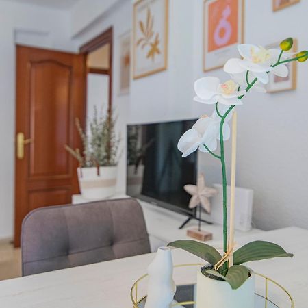 Delfin Retreat Con Terraza Junto A Parada De Metro Granada Eksteriør bilde
