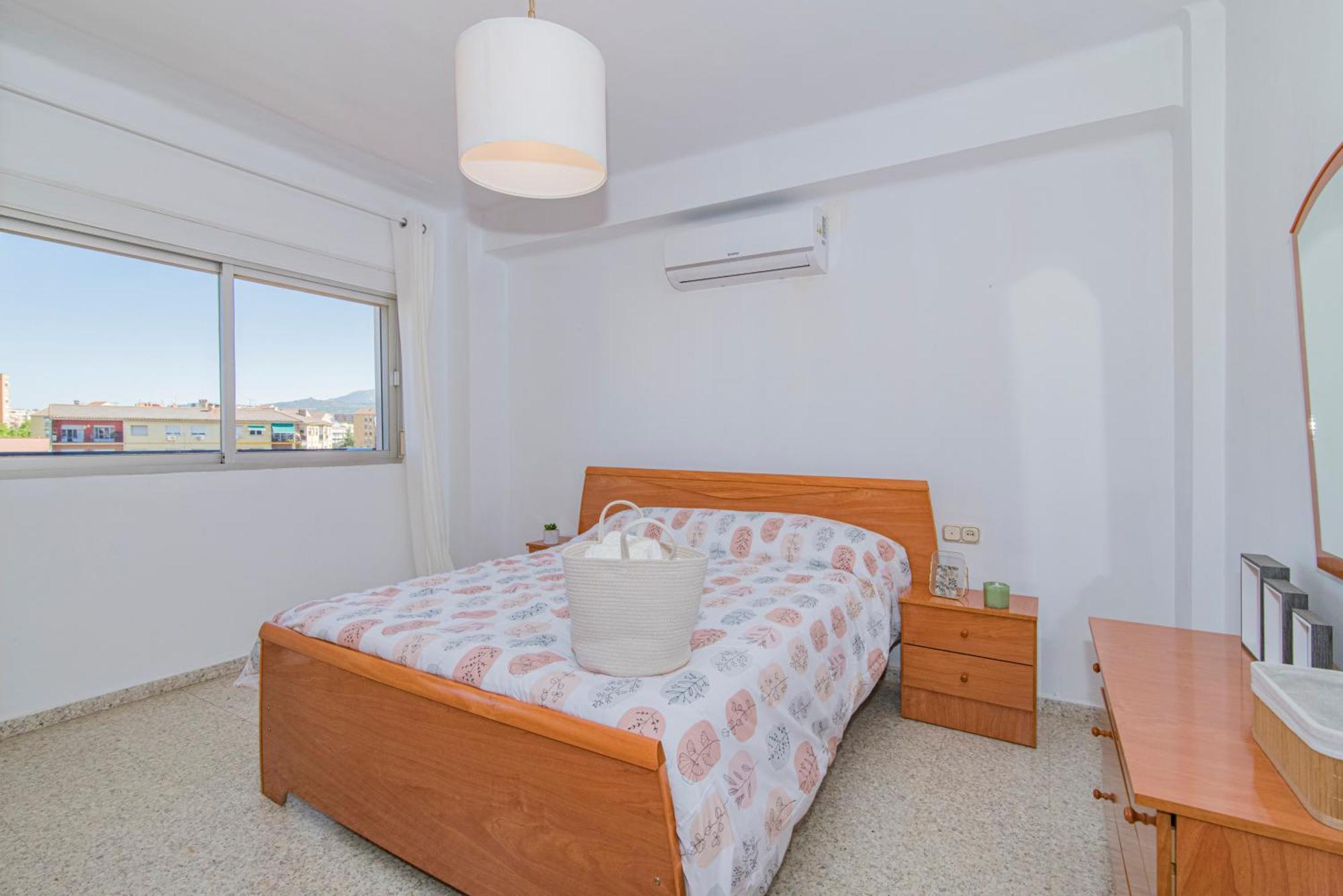 Delfin Retreat Con Terraza Junto A Parada De Metro Granada Eksteriør bilde