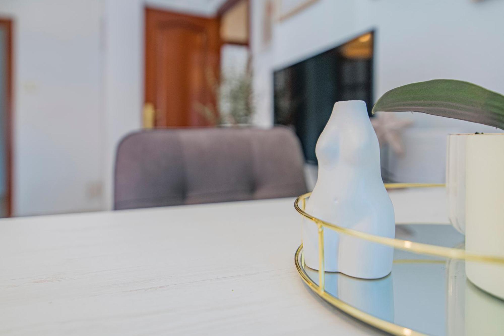 Delfin Retreat Con Terraza Junto A Parada De Metro Granada Eksteriør bilde
