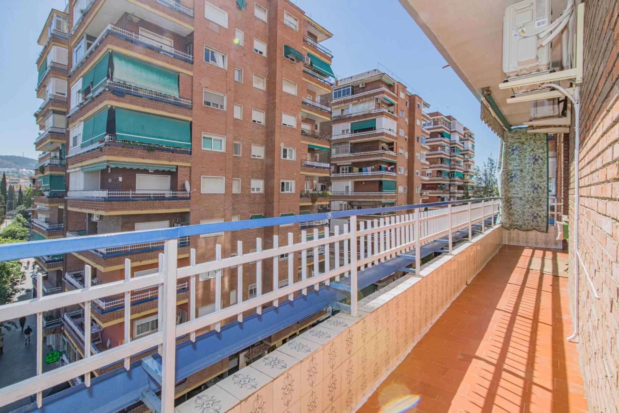 Delfin Retreat Con Terraza Junto A Parada De Metro Granada Eksteriør bilde