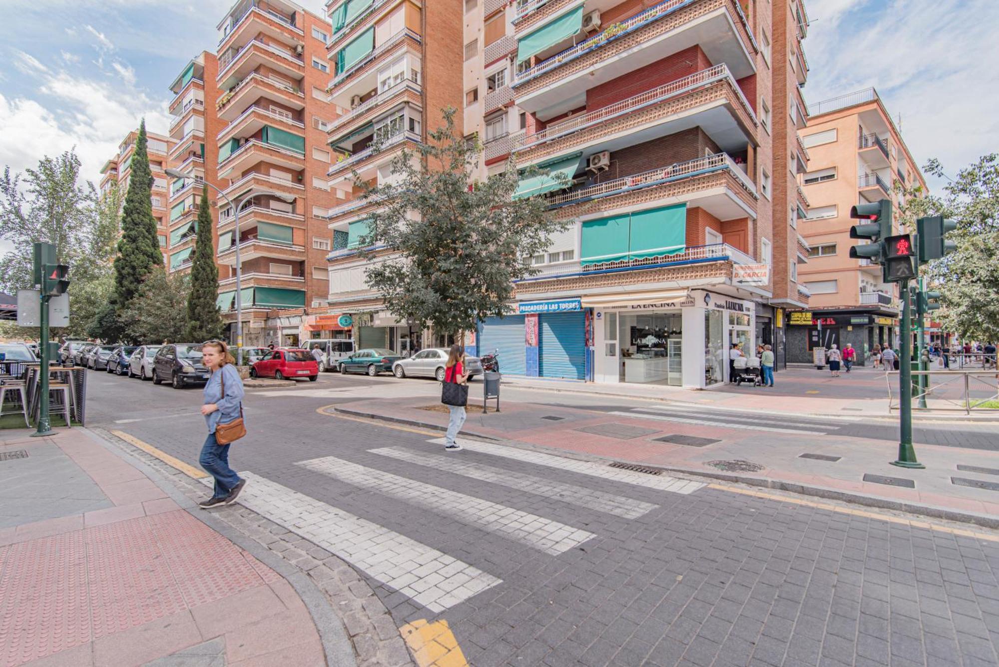 Delfin Retreat Con Terraza Junto A Parada De Metro Granada Eksteriør bilde